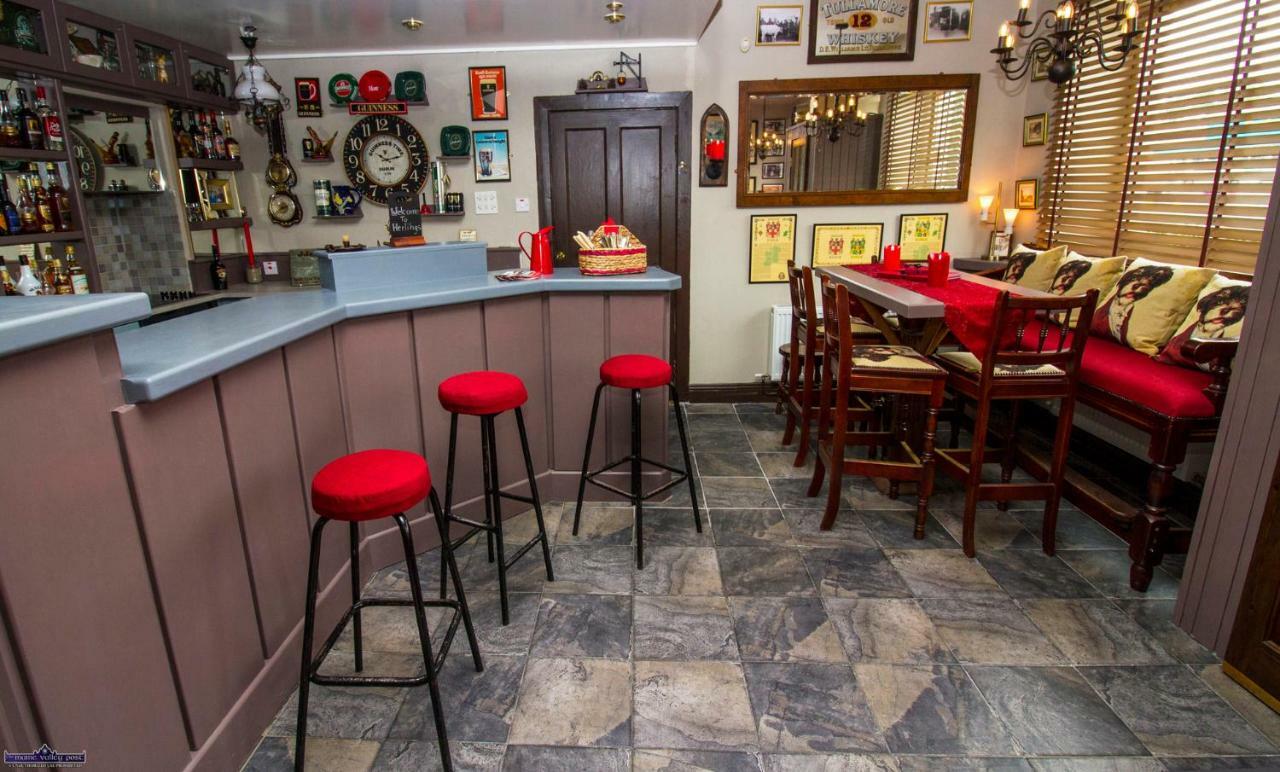 Herlihy'S, Half-Way-House Farranfore Eksteriør bilde